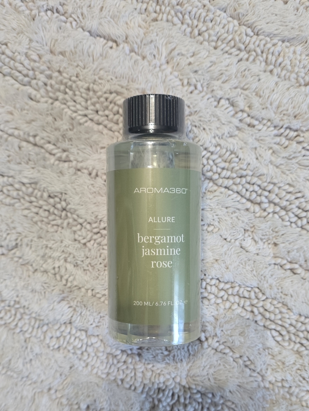 Allure Bergamot Jasmine Rose Reed Diffuser Refill - Olive Green